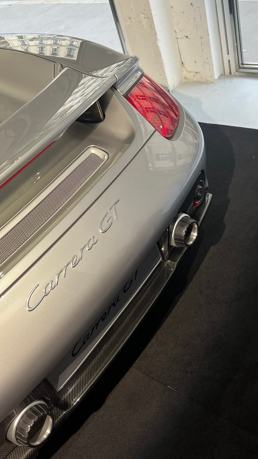 Porsche Carrera GT in Paris